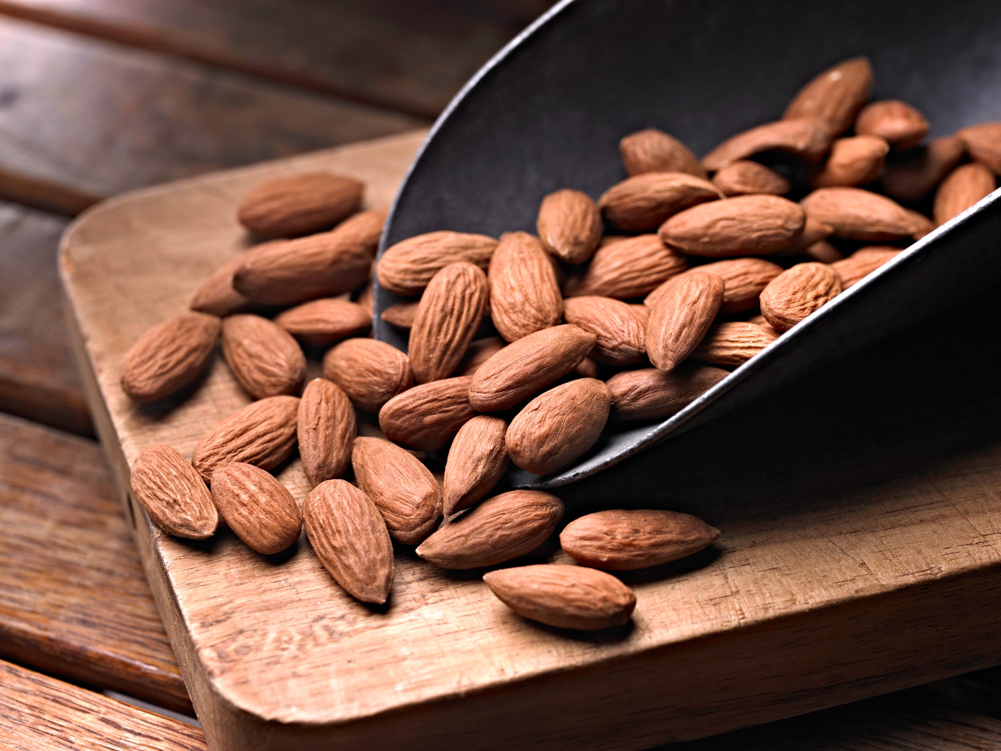 坚果网购到货怎么检查：先留信息，再逐袋观察